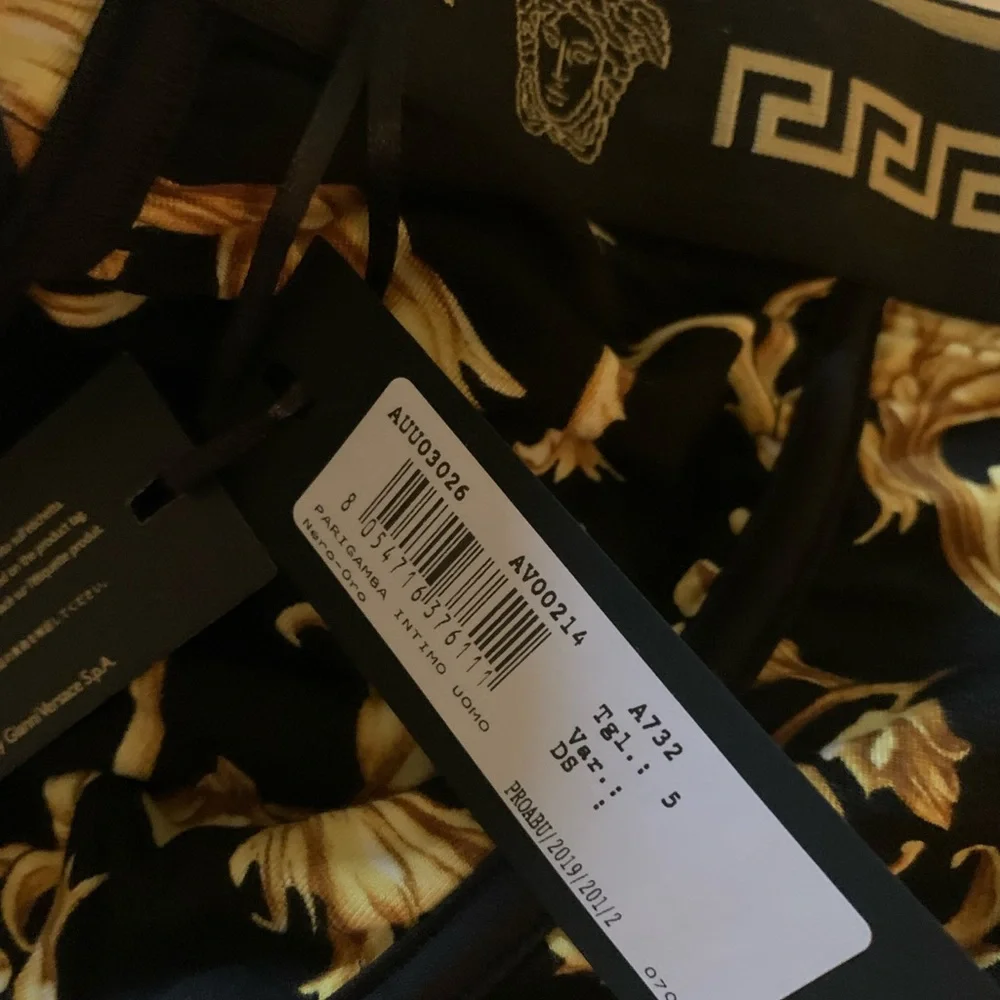 VERSACE - Picture 7 of 10